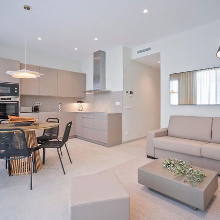 Sitges Spaces Garden Condo-2 Bedrooms, 2 Bathrooms, Garden Terrace, Near Center, Sleeps Up To 6- Monthly Rentals Only מראה חיצוני תמונה