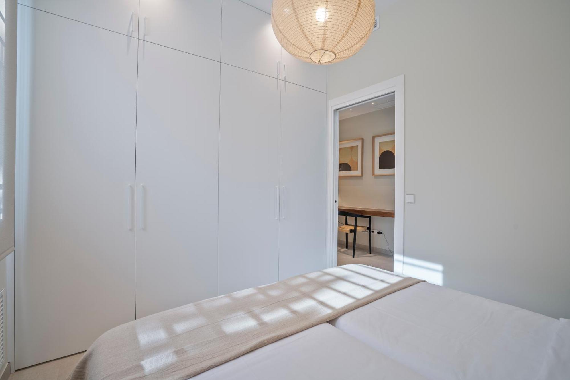 Sitges Spaces Garden Condo-2 Bedrooms, 2 Bathrooms, Garden Terrace, Near Center, Sleeps Up To 6- Monthly Rentals Only מראה חיצוני תמונה
