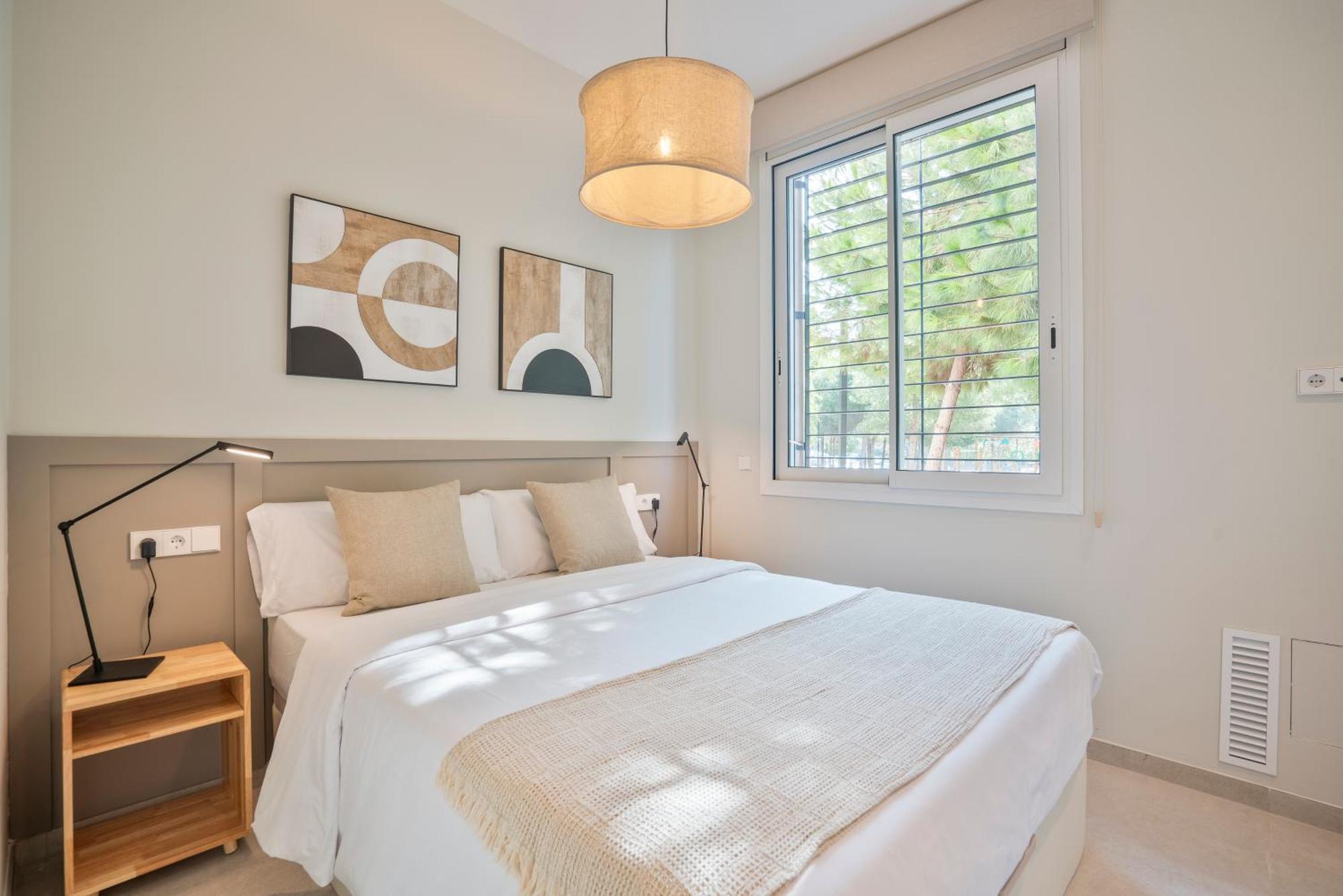 Sitges Spaces Garden Condo-2 Bedrooms, 2 Bathrooms, Garden Terrace, Near Center, Sleeps Up To 6- Monthly Rentals Only מראה חיצוני תמונה