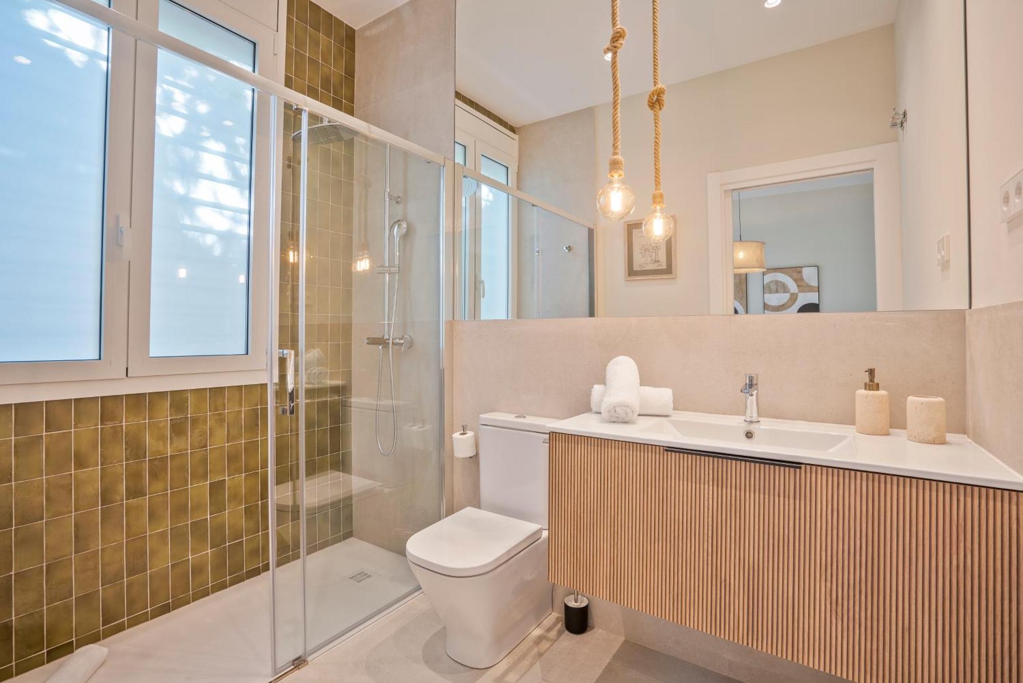 Sitges Spaces Garden Condo-2 Bedrooms, 2 Bathrooms, Garden Terrace, Near Center, Sleeps Up To 6- Monthly Rentals Only מראה חיצוני תמונה